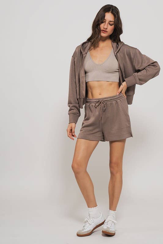 Accent Sweat Shorts: OLIVE STONE